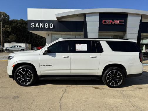 2022 Chevrolet Suburban RST