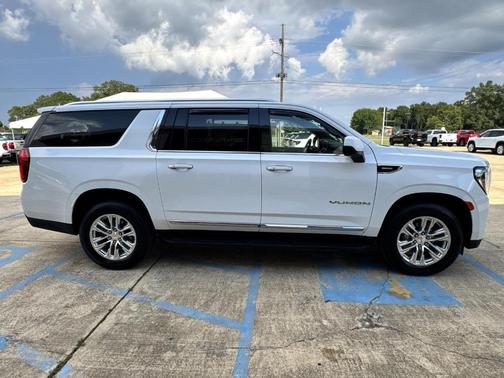 2023 GMC Yukon XL SLT