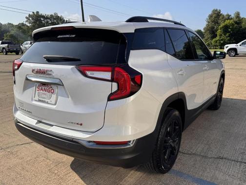 2022 GMC Terrain AT4