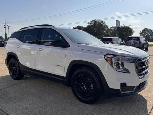 2022 GMC Terrain AT4