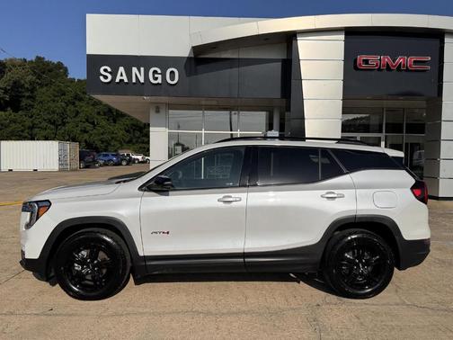 2022 GMC Terrain AT4