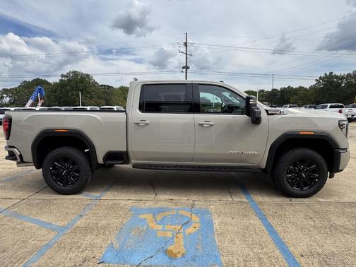 2026 GMC Sierra 2500 AT4