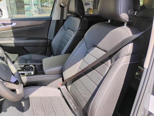 Platinum Gray Metallic 2025 Volkswagen Atlas 2.0T SEL