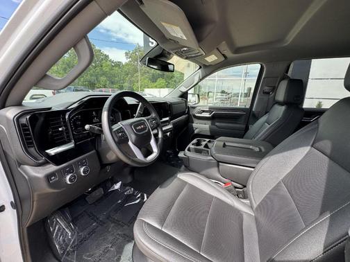 Summit White 2025 GMC Sierra 1500 SLT
