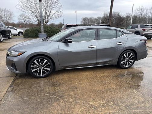 2023 Nissan Maxima SV