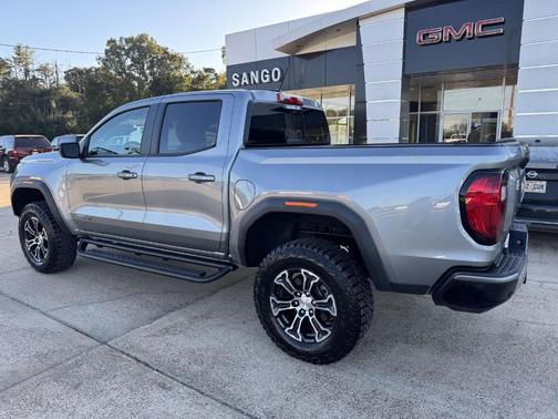 2024 GMC Canyon AT4