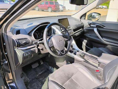 Black 2025 Mitsubishi Eclipse Cross SE