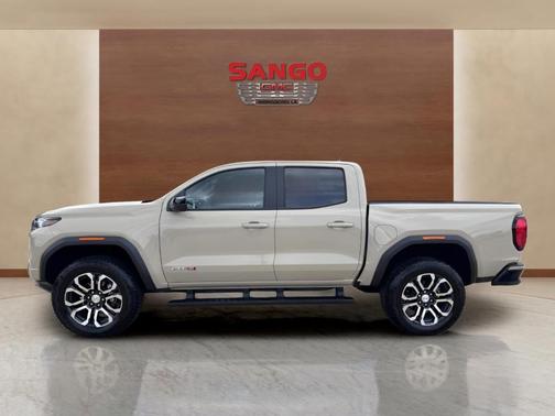 2023 GMC Canyon AT4