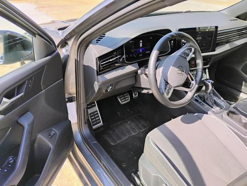 Platinum Gray Metallic 2025 Volkswagen Jetta 1.5T Sport