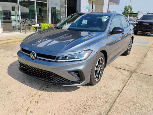 Platinum Gray Metallic 2025 Volkswagen Jetta 1.5T Sport
