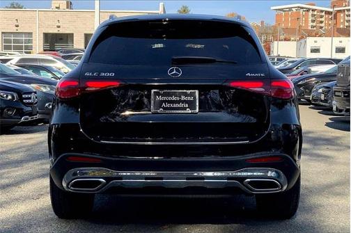 2025 Mercedes-Benz GLC 300 4MATIC