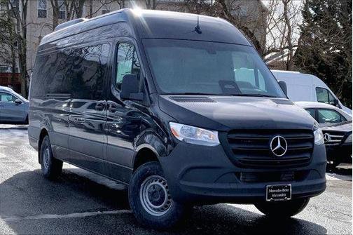 2026 Mercedes-Benz Sprinter 2500 Passenger 170 WB