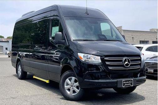 Obsidian Black 2026 Mercedes-Benz Sprinter 2500 Passenger 170 WB