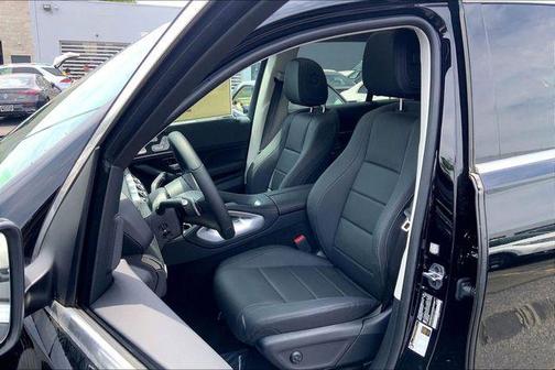 Black 2025 Mercedes-Benz GLE 450 4MATIC