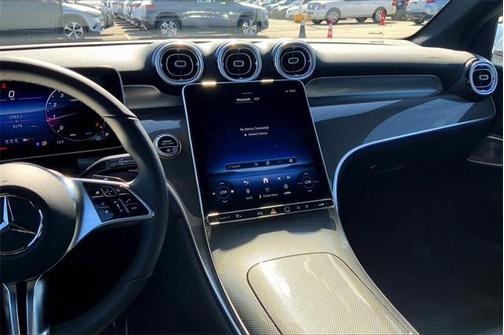 2025 Mercedes-Benz GLC 300 4MATIC