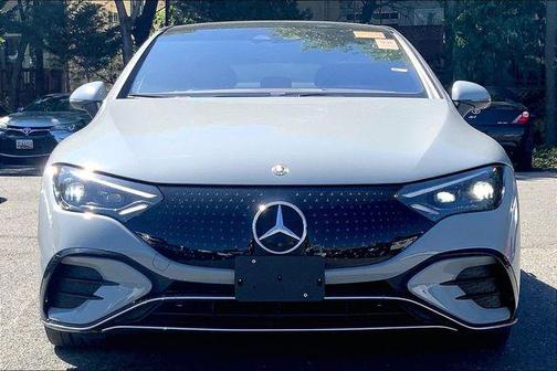 MANUFAKTUR Alpine Grey 2023 Mercedes-Benz EQE 350 4MATIC+