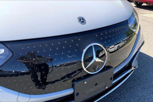 MANUFAKTUR Alpine Grey 2023 Mercedes-Benz EQE 350 4MATIC+