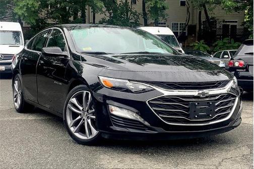 2022 Chevrolet Malibu FWD LT