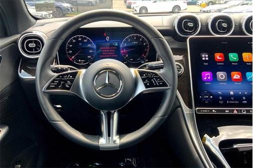 2025 Mercedes-Benz GLC 300 4MATIC