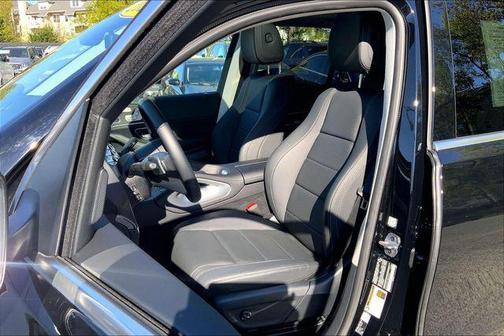 Black 2026 Mercedes-Benz GLE 350 4MATIC