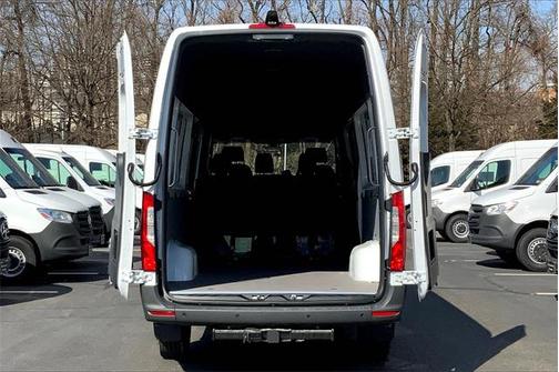 2025 Mercedes-Benz Sprinter 2500 Crew 170 WB