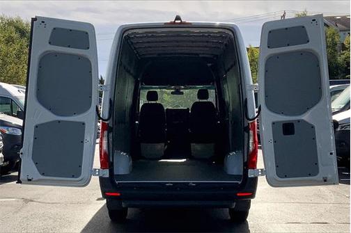 2025 Mercedes-Benz Sprinter 2500 Cargo 170 WB