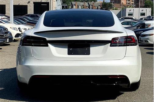 2023 Tesla Model S Plaid