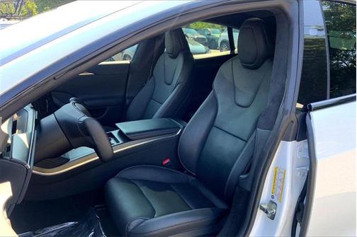2023 Tesla Model S Plaid