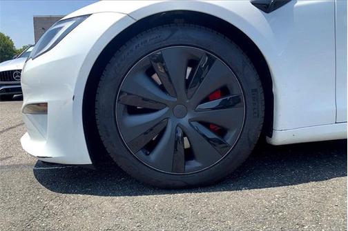 2023 Tesla Model S Plaid