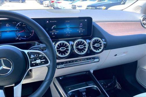 Polar White 2021 Mercedes-Benz GLA 250 Base 4MATIC