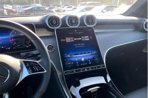 2025 Mercedes-Benz GLC 300 4MATIC