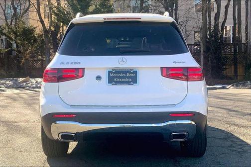 2026 Mercedes-Benz GLB 250 4MATIC