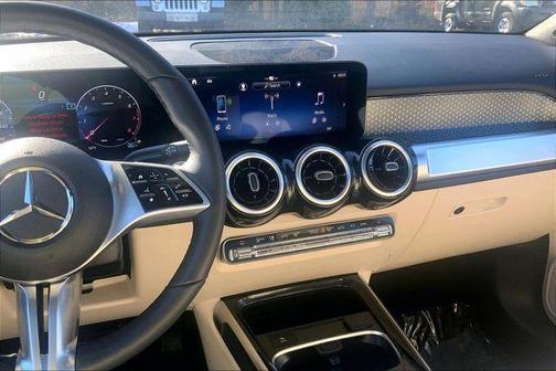 2026 Mercedes-Benz GLB 250 4MATIC