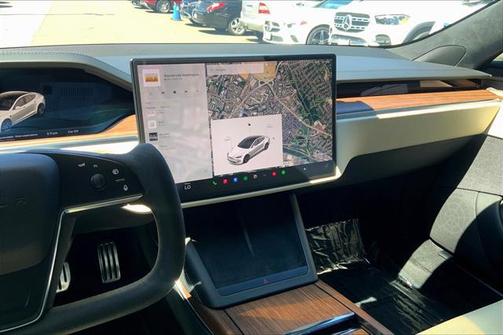 2022 Tesla Model S Base