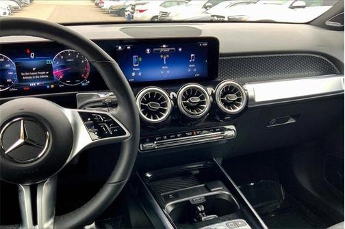 2025 Mercedes-Benz GLB 250 4MATIC