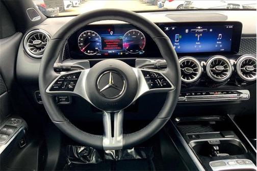 2025 Mercedes-Benz GLB 250 4MATIC