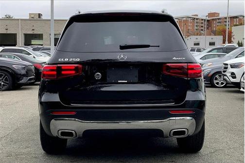 2025 Mercedes-Benz GLB 250 4MATIC
