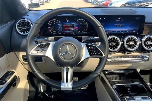 2025 Mercedes-Benz GLB 250 4MATIC