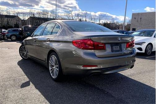 2018 BMW 540 540i