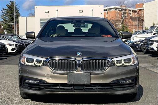 2018 BMW 540 540i