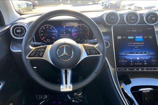 2025 Mercedes-Benz GLC 300 4MATIC