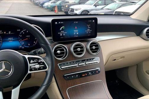 Black 2022 Mercedes-Benz GLC 300 4MATIC