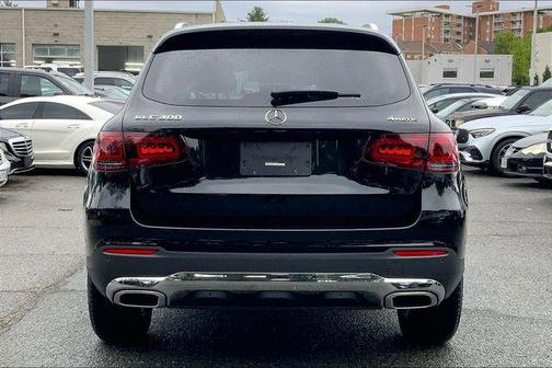 Black 2022 Mercedes-Benz GLC 300 4MATIC
