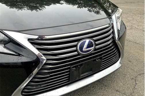 2016 Lexus ES 300h Base