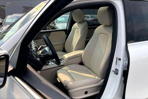 2025 Mercedes-Benz GLB 250 4MATIC