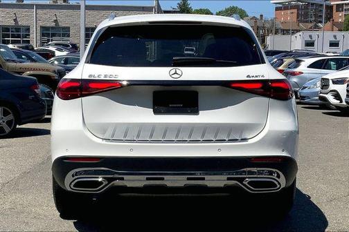 Polar White 2023 Mercedes-Benz GLC 300 4MATIC