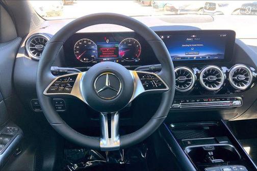 Blcak 2026 Mercedes-Benz GLA 250 4MATIC