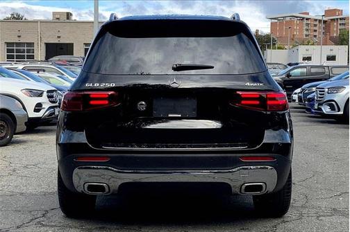 2025 Mercedes-Benz GLB 250 4MATIC