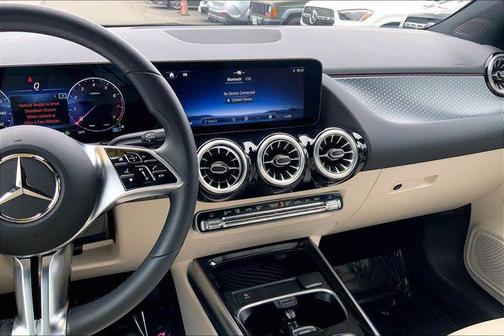 Polar White 2026 Mercedes-Benz GLA 250 4MATIC