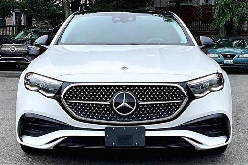 MANUFAKTUR Moonlight White Metallic 2024 Mercedes-Benz E-Class E 350